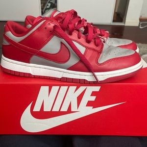 Nike Varsity Red Dunk. Size 8 1/2 Mens. Worn 3 times.